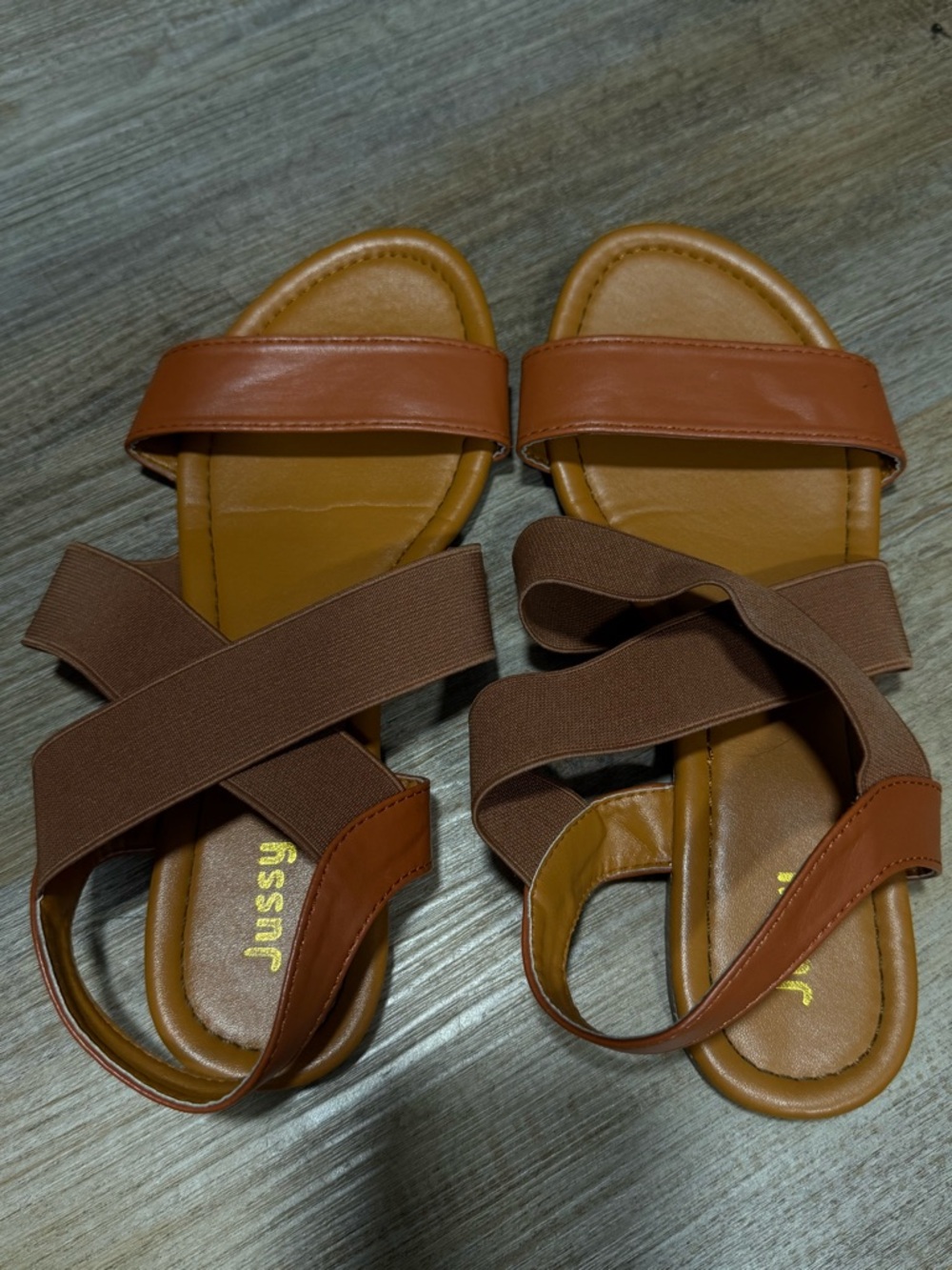 Women's Brown Cross-Strap Elastic Sandals